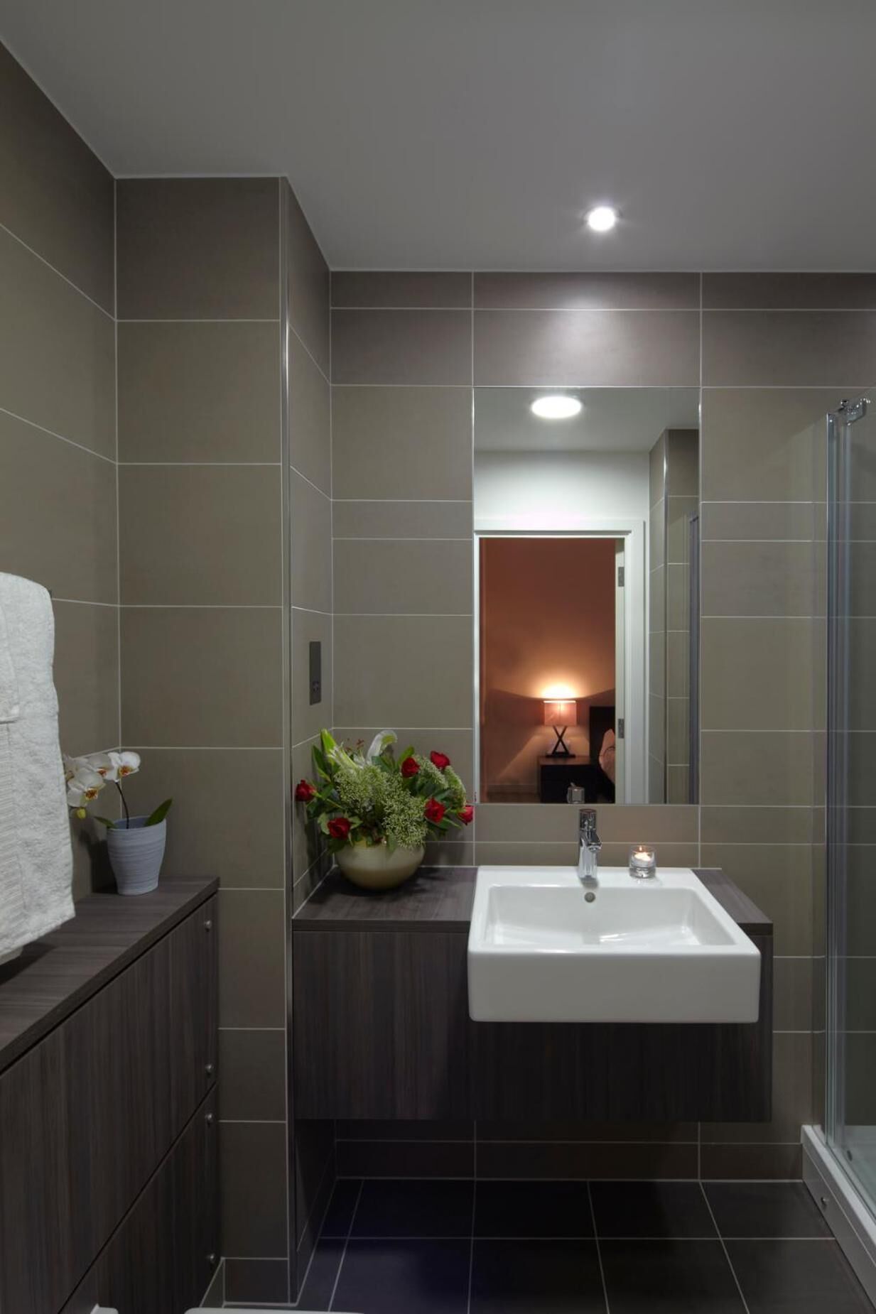 suite | bathroom | free toiletries, hair dryer, towels