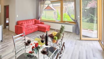 Standard Apartment, 1 Bedroom | 1 bedroom, premium bedding, cribs (surcharge), rollaway beds (surcharge)