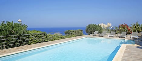 Outdoor pool, sun loungers