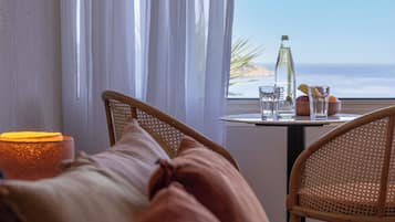 Suite, Sea View (Privilège / No Balcony) | Pemandangan dari bilik