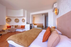 Suite, Sea View (Privilège / No Balcony) | Premium bedding, in-room safe, individually decorated, desk - Le Saint Erasme, Hotel Eco Friendly (Calvi)