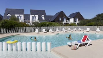 Indoor pool, outdoor pool, sun loungers