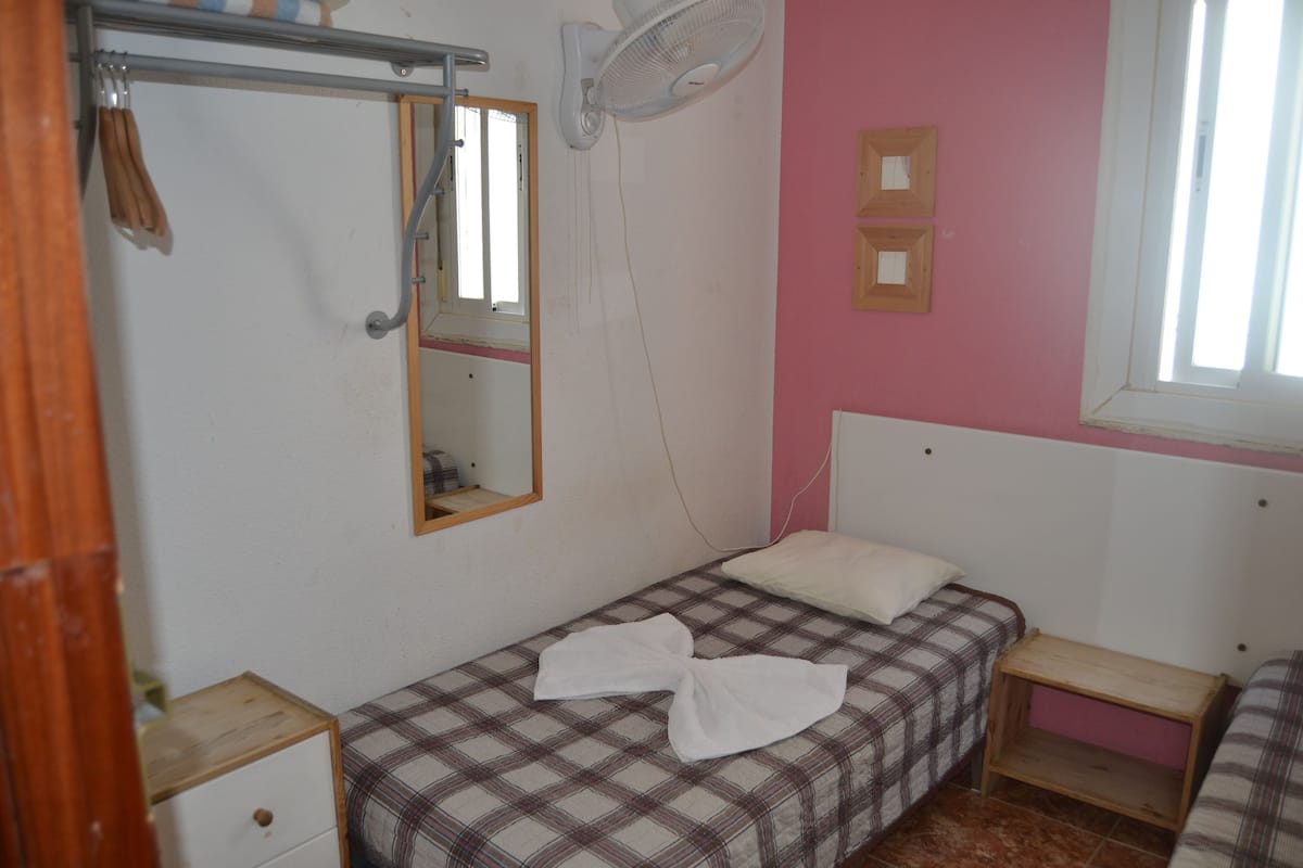 Wifi gratis y ropa de cama