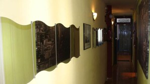 Hallway - Hostal Enebral (Madrid)