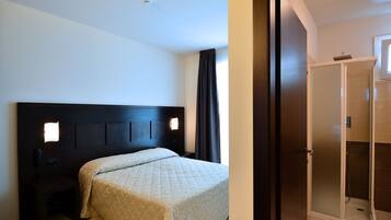 Ropa de cama hipoalergénica y minibar