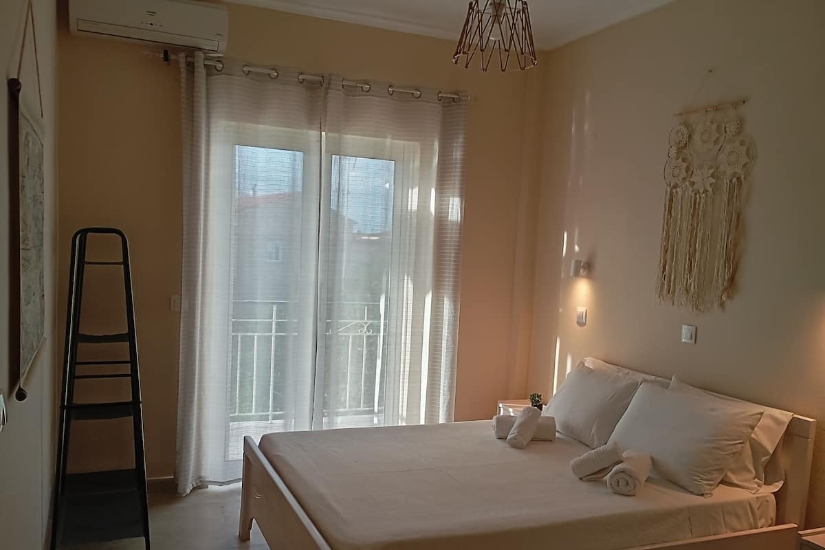 1 Schlafzimmer, hochwertige Bettwaren, individuell dekoriert