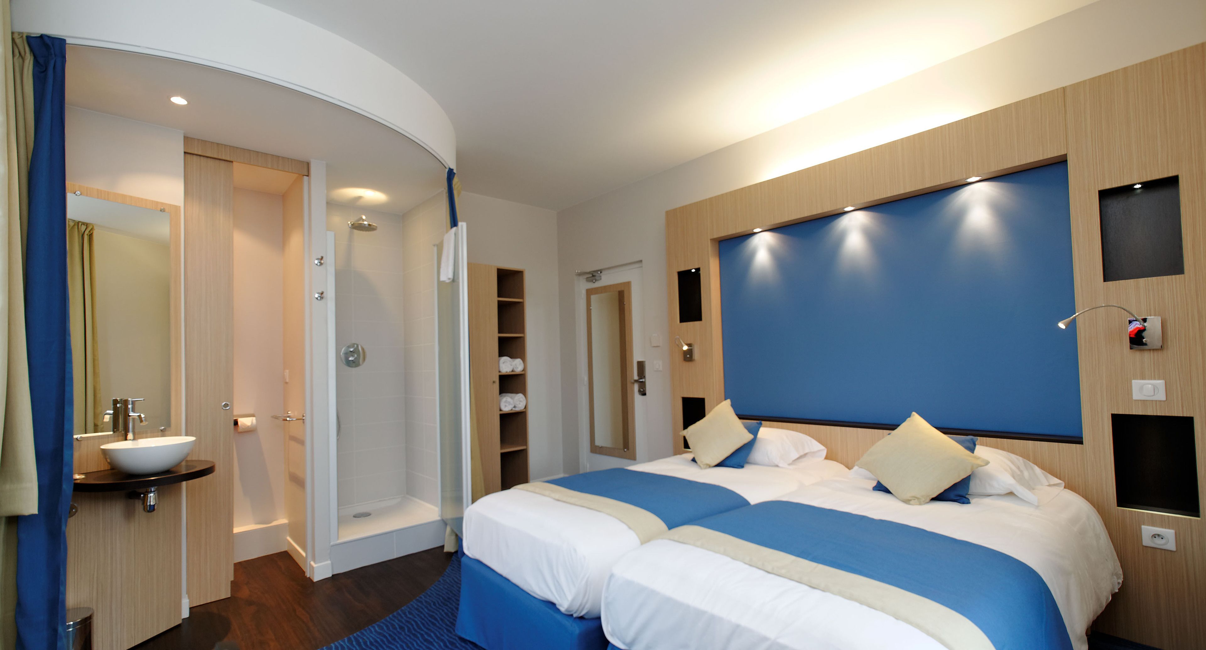 double room (charm) | individually decorated, desk, rollaway beds, free wifi