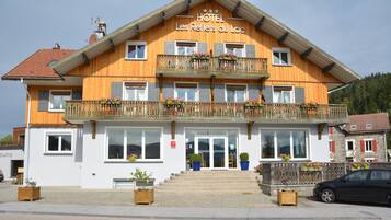 Enceinte de lâhĂ©bergement