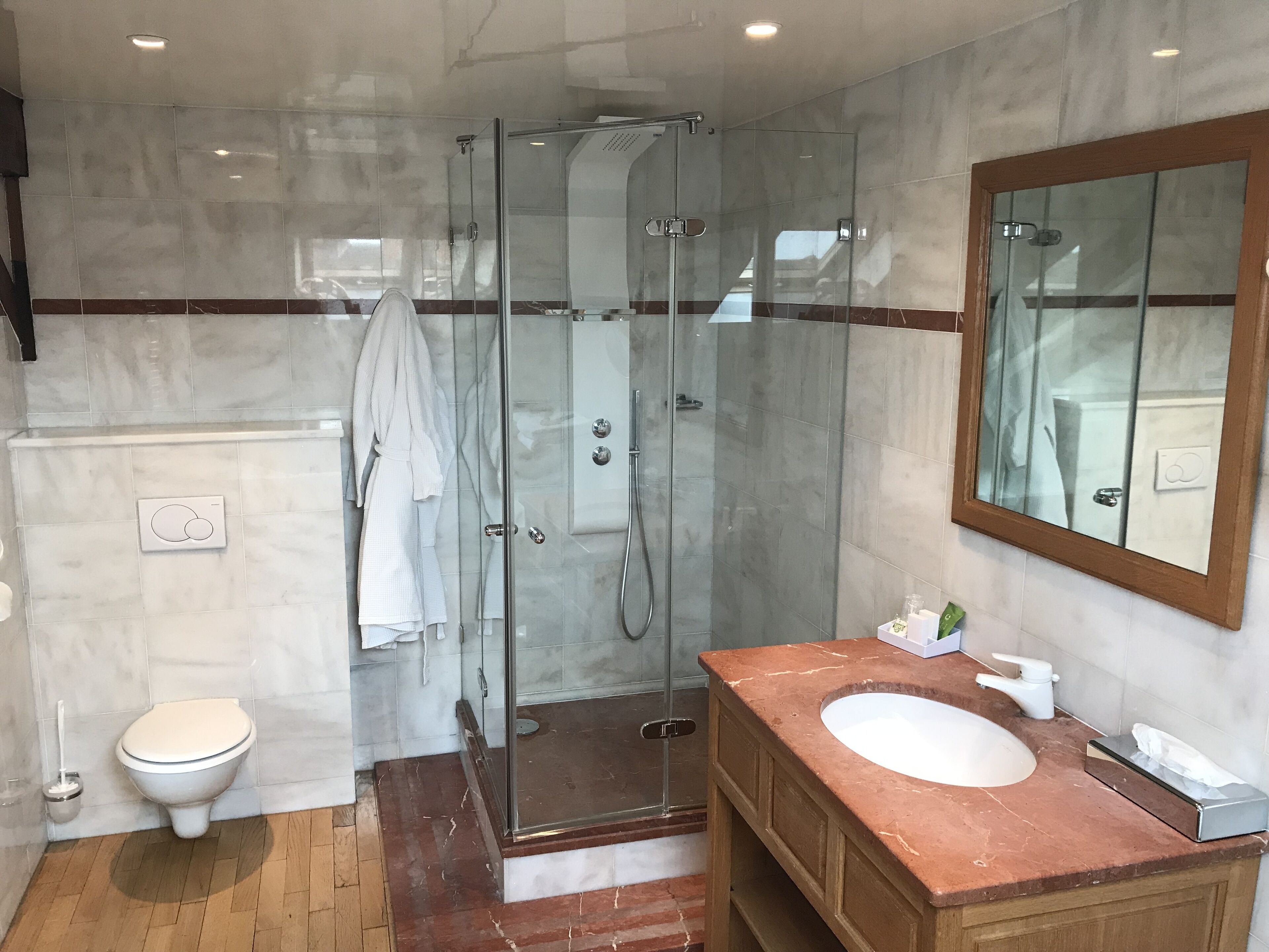 luxury double room | 1 bedroom, minibar, in-room safe, individually decorated