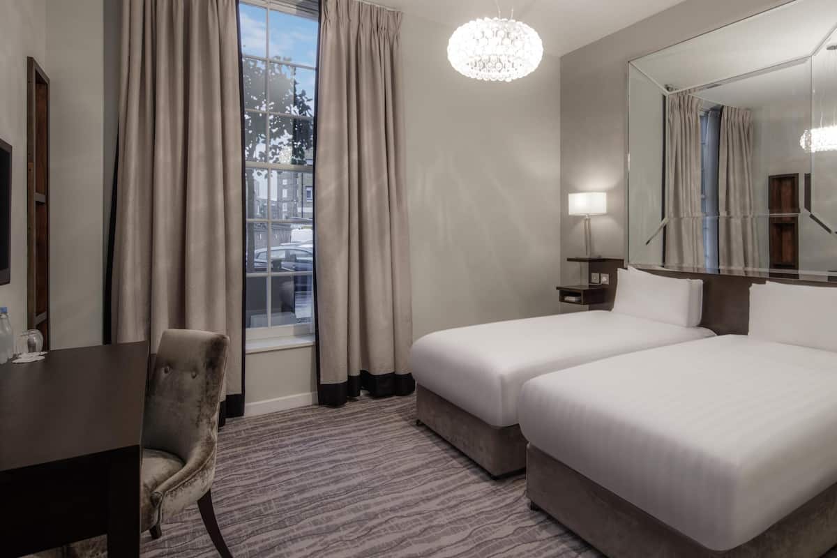 In-room safe, desk, soundproofing, iron/ironing board