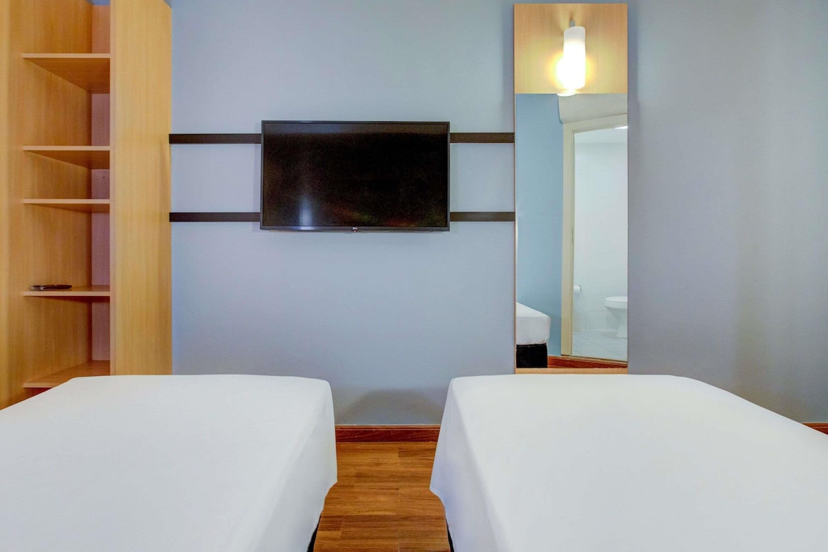 Minibar, desk, laptop workspace, soundproofing