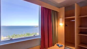 ซูพีเรียอพาร์ทเมนท์, เตียงใหญ่ 1 เตียง | มินิบาร์, โต๊ะทำงาน, พื้นที่ทำงานแบบใช้แล็ปท็อป, ห้องเก็บเสียง