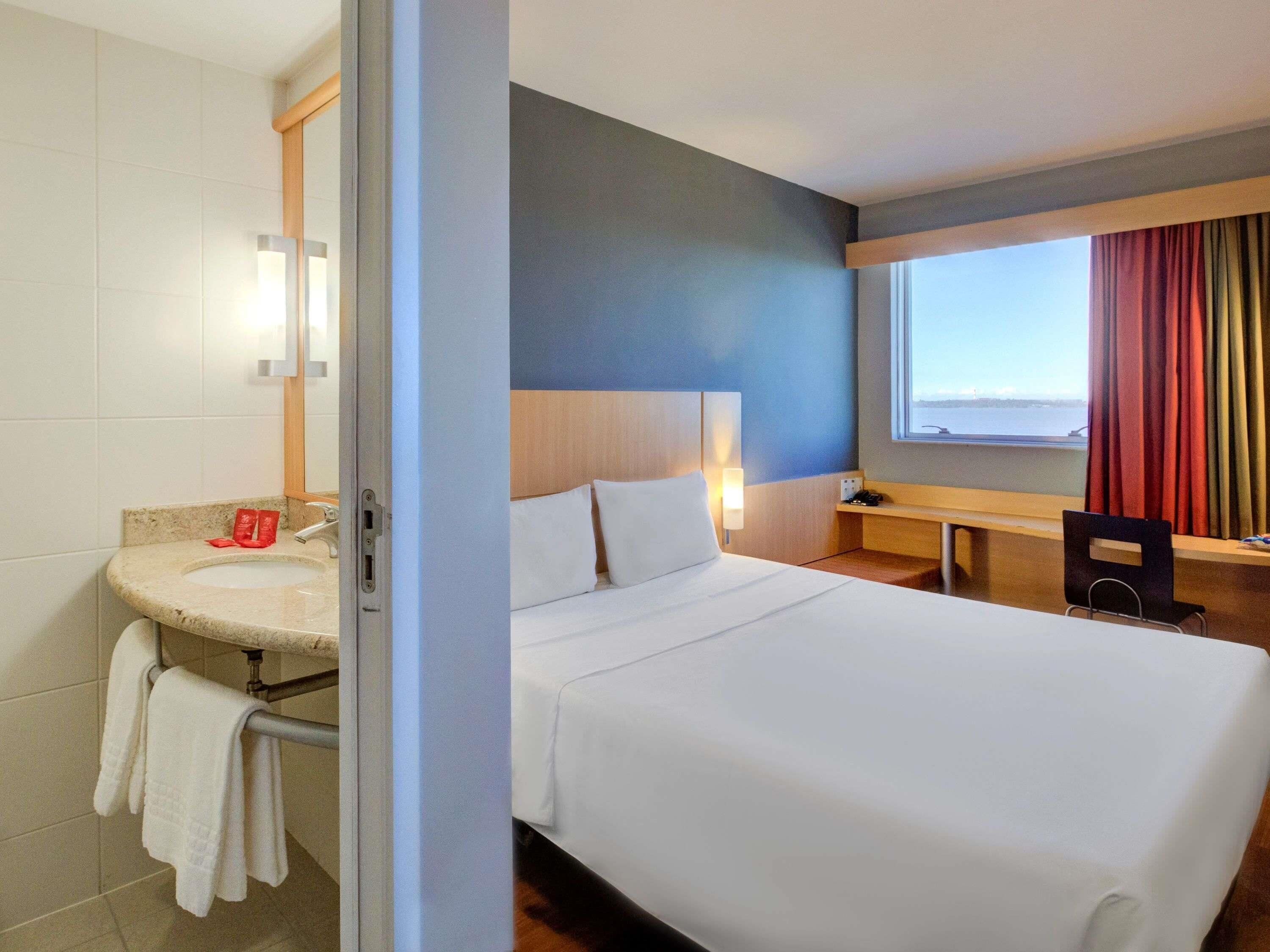 Apartamento superior, 1 cama doble | Minibar, escritorio, espacio para trabajar con un portátil