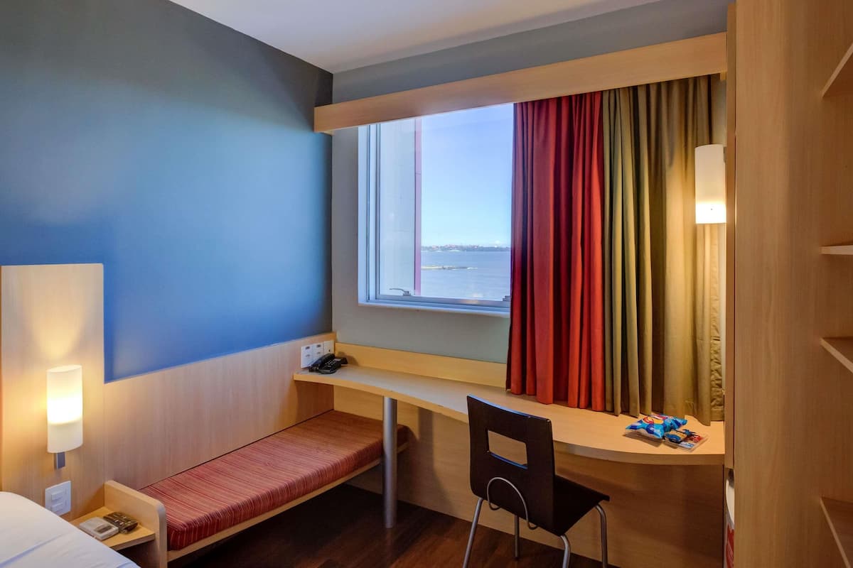 Superior Apartment, 1 Double Bed | Minibar, desk, laptop workspace, soundproofing