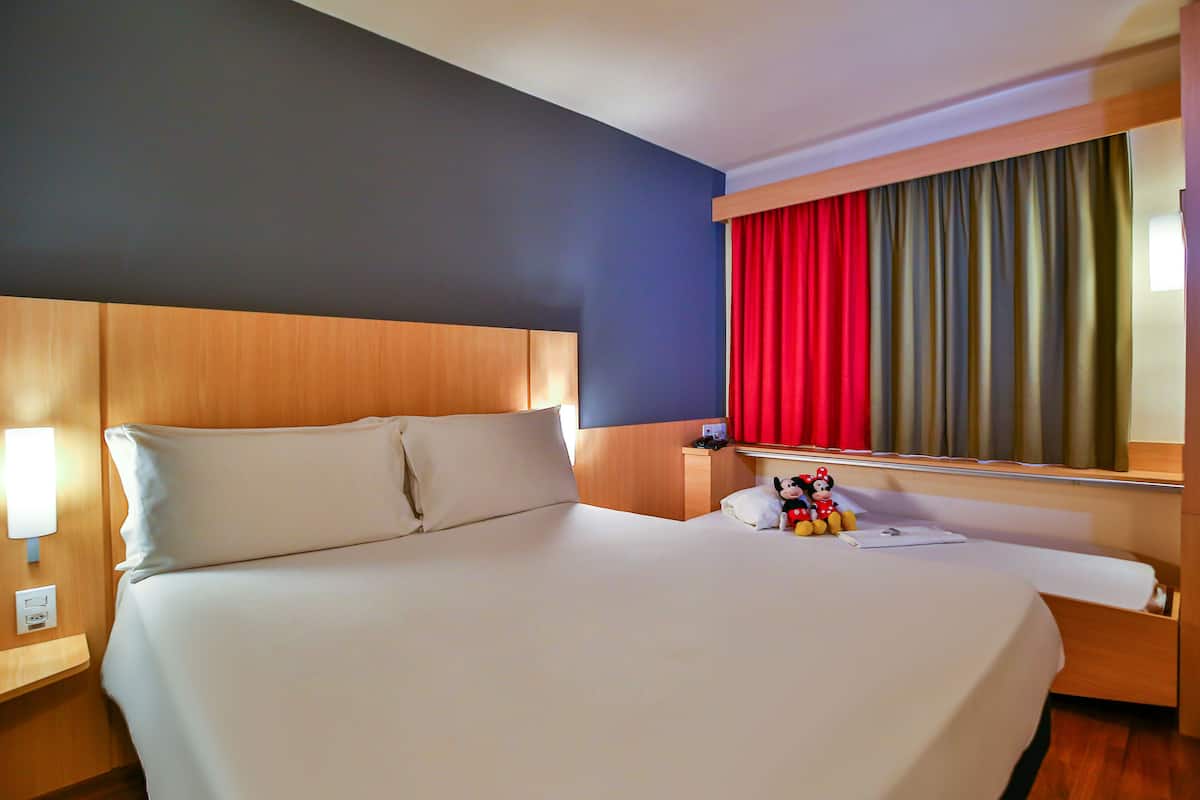 Room, Multiple Beds | Minibar, desk, laptop workspace, soundproofing