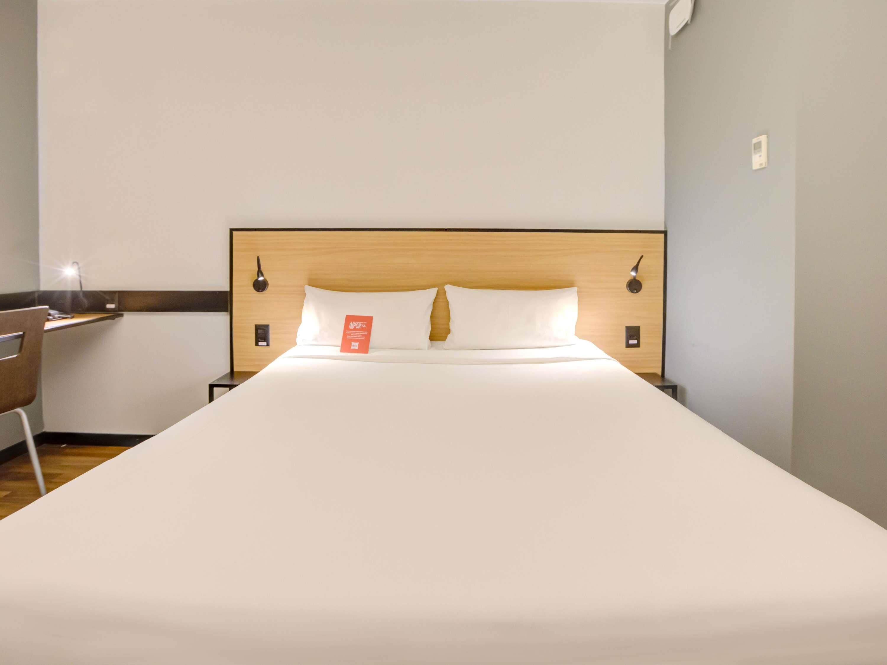 Appartamento Superior, 1 letto matrimoniale | Minibar, una scrivania, postazione laptop, insonorizzazione