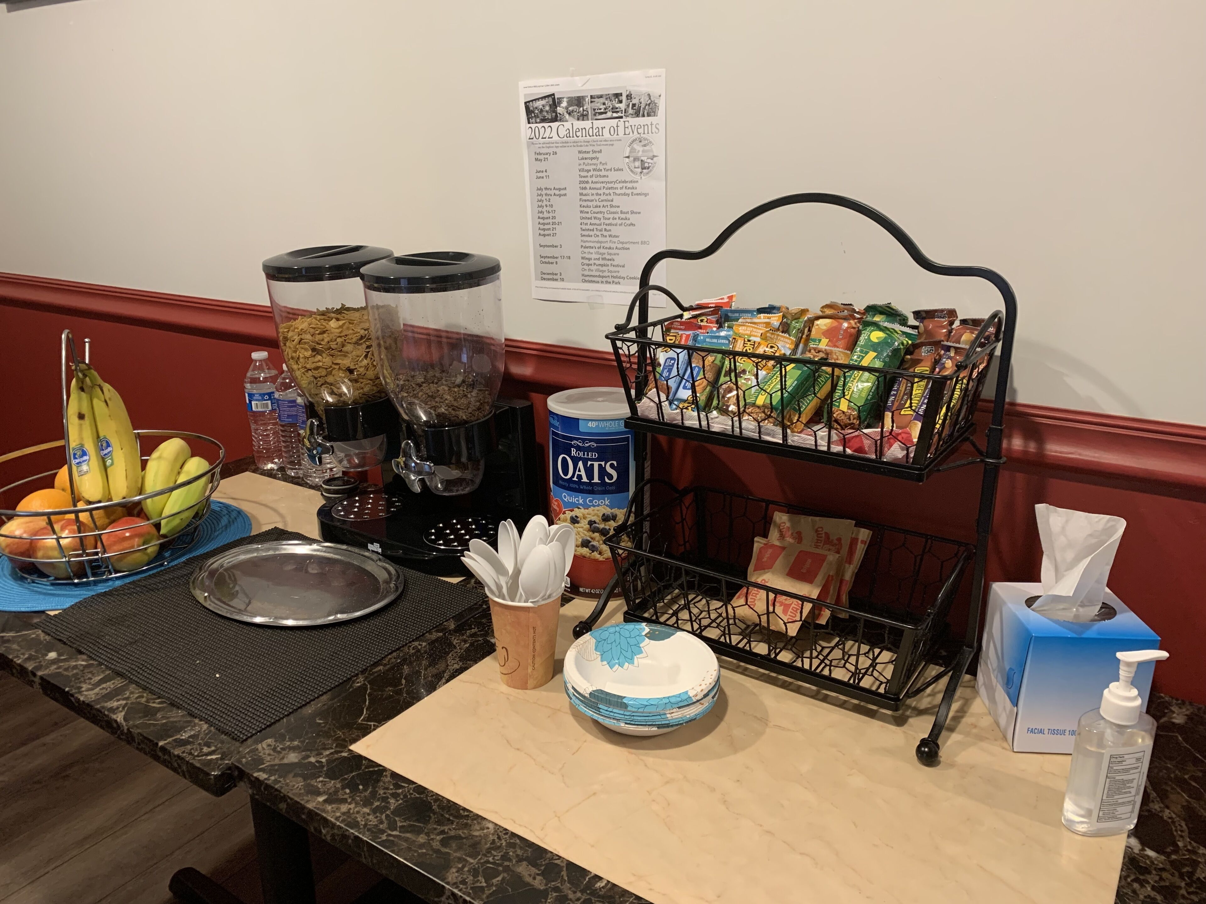 Free daily continental breakfast 