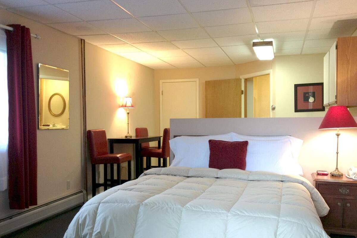Phòng Suite | Bộ đồ giường cao cấp, bàn ủi/dụng cụ ủi quần áo 