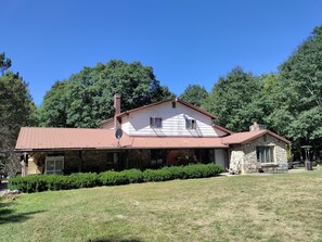 Front of property - Abrams Creek Center (Elk Garden)