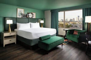 Room, 1 King Bed | In-room safe, desk, laptop workspace, blackout drapes