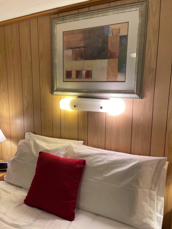 1 bedroom, in-room safe, desk, iron/ironing board
