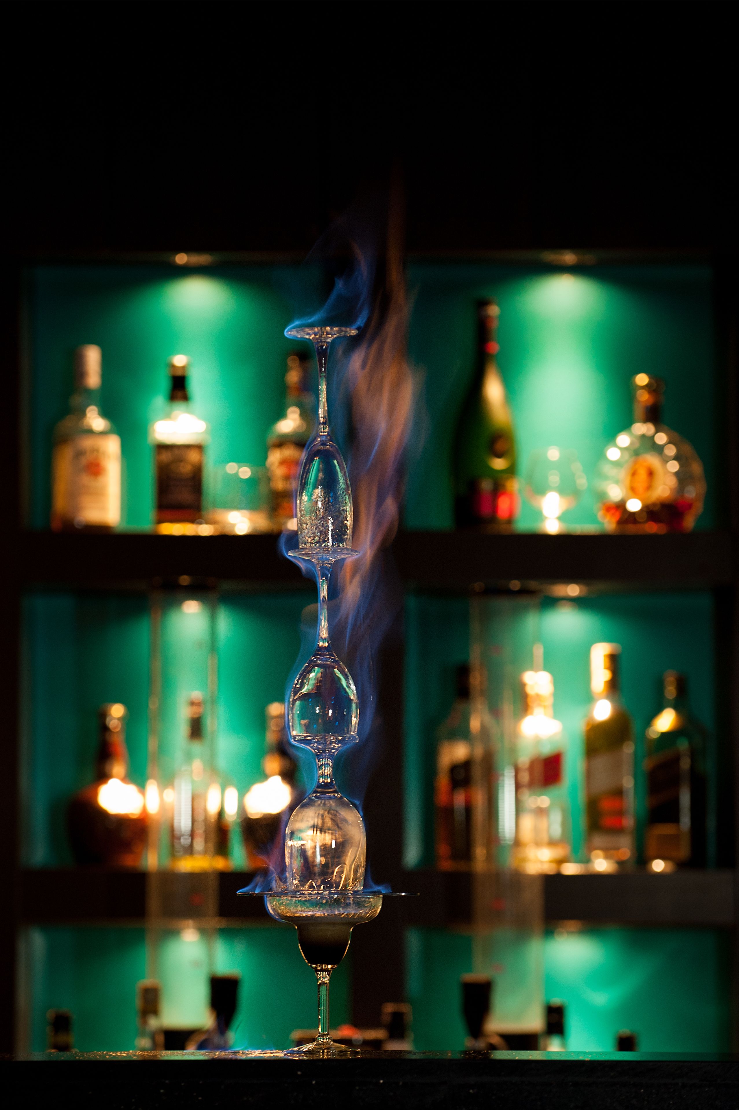 2 restaurantes; se sirve desayuno, almuerzo y cena; cocina internacional