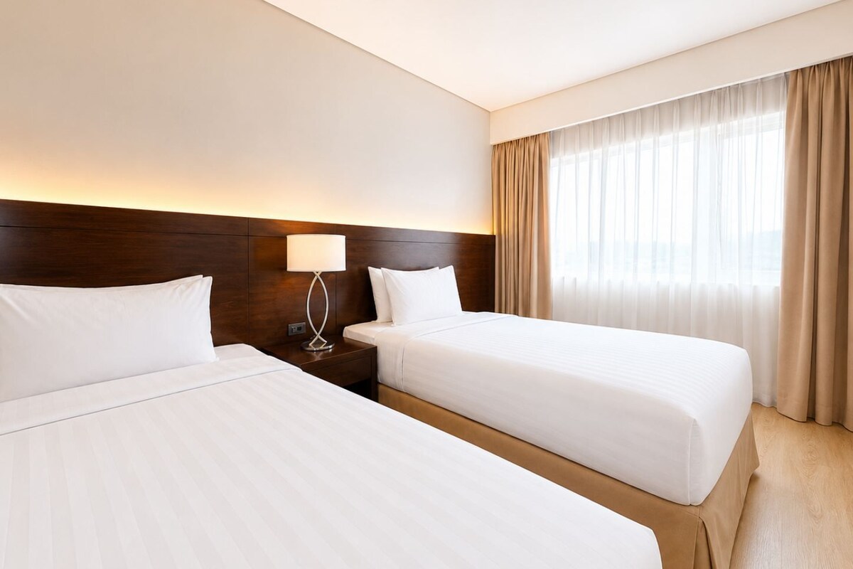 Ropa de cama de alta calidad, colchones con efecto memoria y minibar 