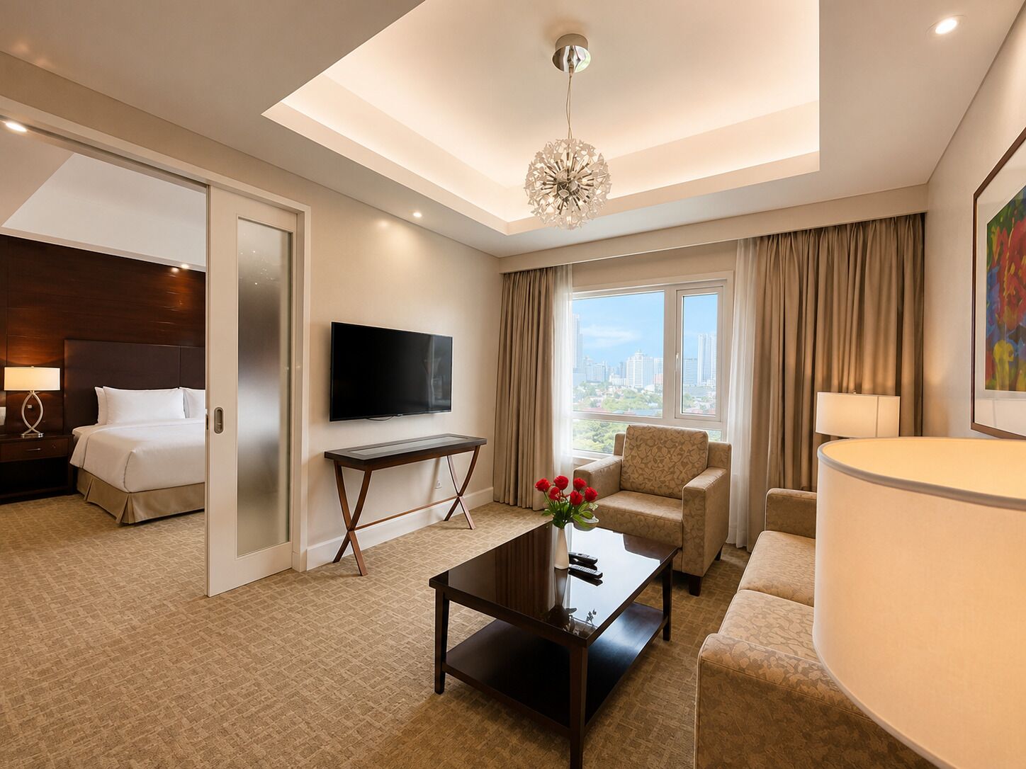 Executive Suite | Premium bedding, memory foam beds, minibar, in-room safe