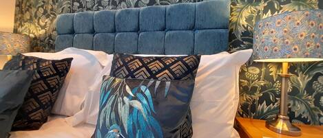 Junior Suite | Egyptian cotton sheets, premium bedding, individually decorated