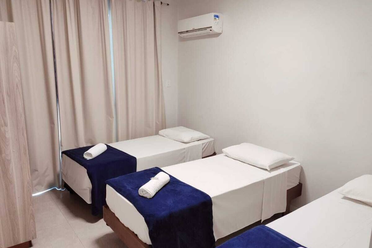 Minibar, caja de seguridad en la habitación y ropa de cama 