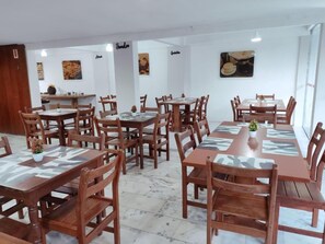 Free buffet breakfast - Barra Nortel Hotel (Balneário Camboriú)