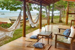 Chalet, 2 Bedrooms, Beach View | Blackout drapes, WiFi (free), bed sheets - Pousada Areia Preta (Prado)