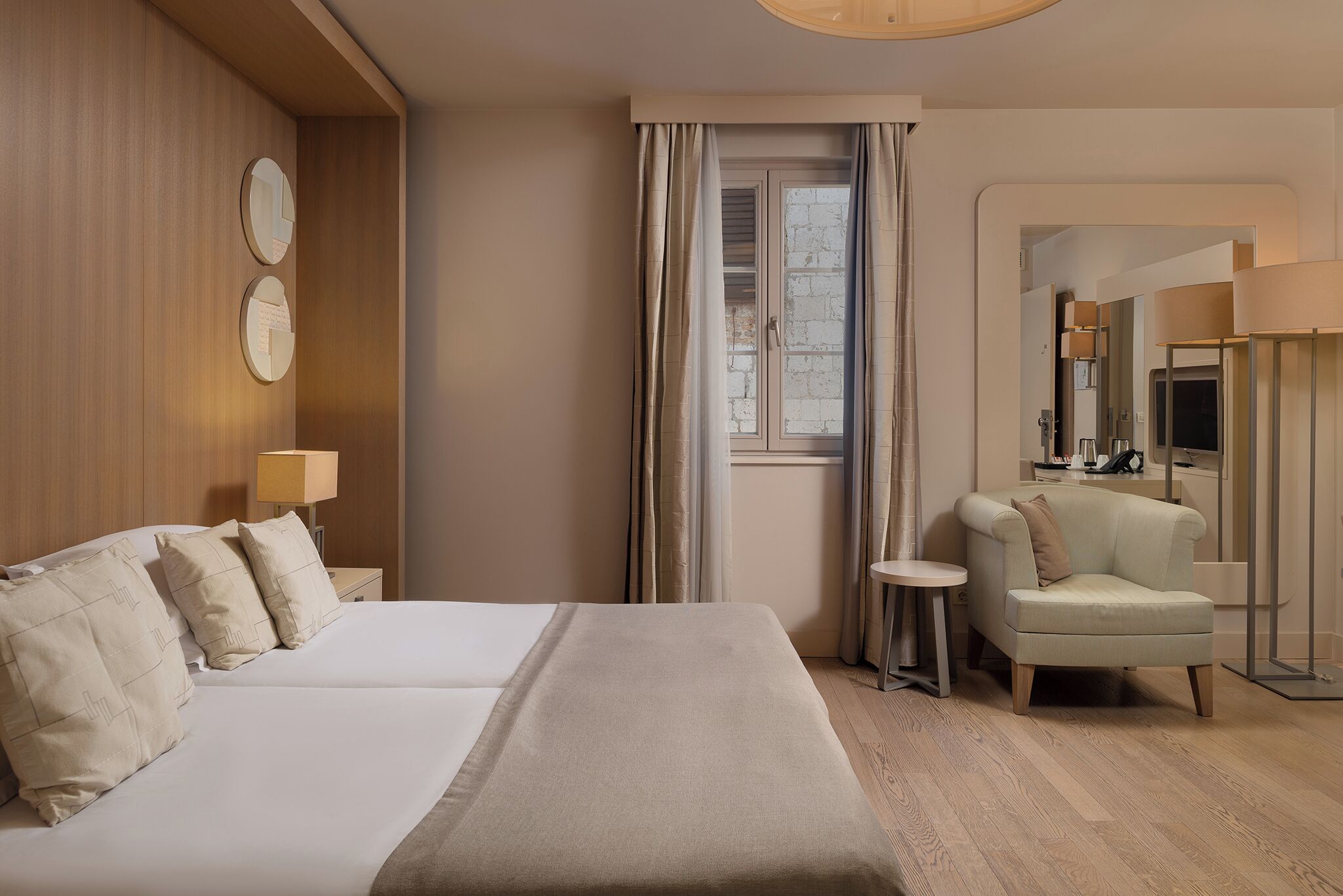 superior double or twin room | minibar, in-room safe, desk, blackout curtains