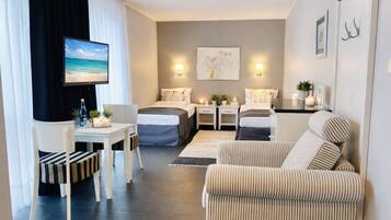 Classic Twin Room | Egyptian cotton sheets, premium bedding, in-room safe