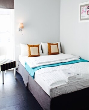 Deluxe Double Room, Balcony | Egyptian cotton sheets, premium bedding, in-room safe