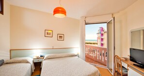 ห้องทริปเปิล, ระเบียง | ตู้นิรภัยในห้องพัก, โต๊ะทำงาน, ห้องเก็บเสียง, Wi-Fi ฟรี