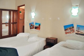 Superior Room, Private Bathroom | Down duvets, free WiFi, bed sheets - 161 Norte Guesthouse (Lisbon)