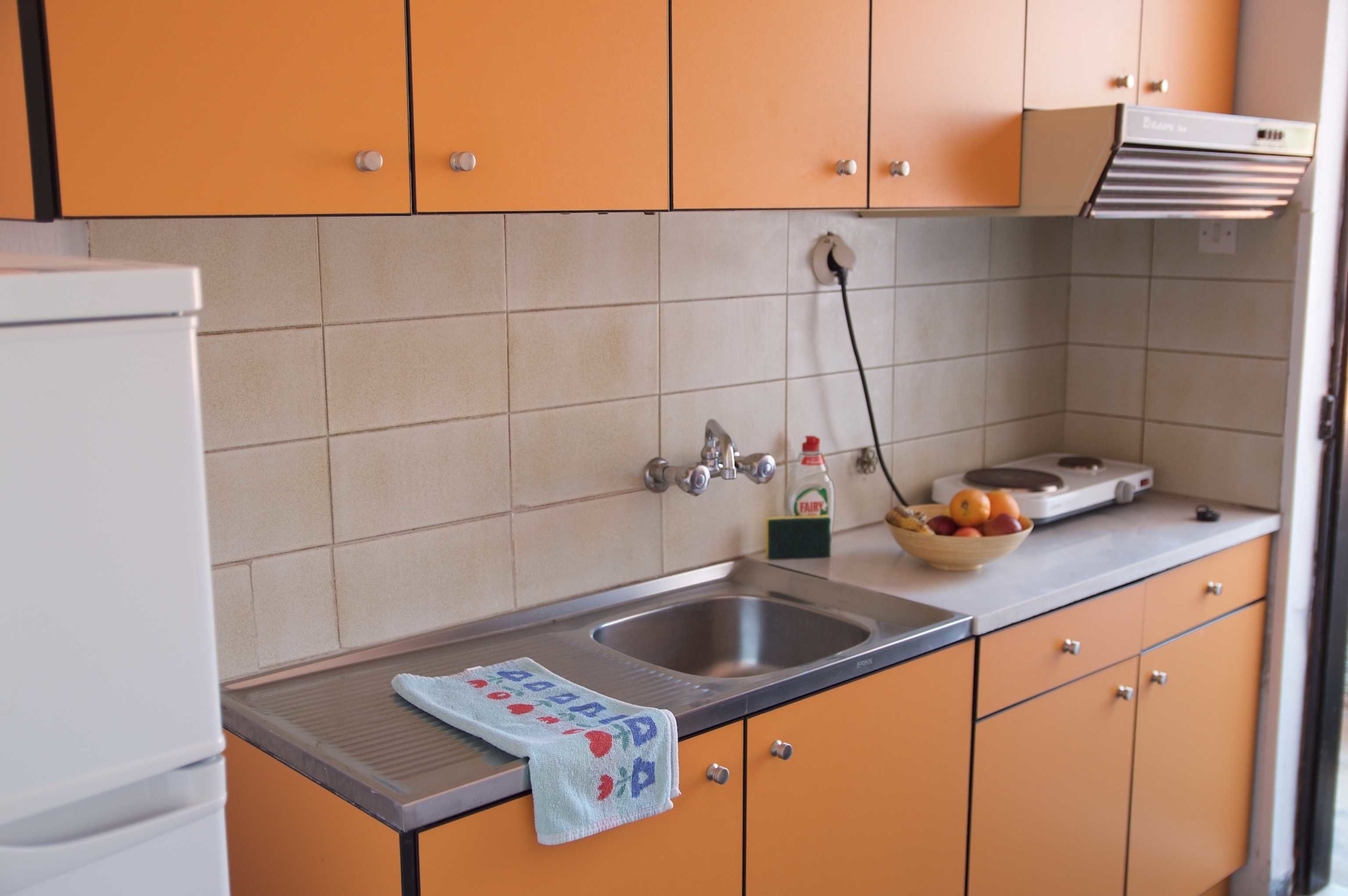 Perhehuoneisto, 2 makuuhuonetta | Yksityinen keittonurkkaus | Jääkaappi, liesi, keittoastiat/astiat/ruokailuvälineet, keittiösaareke