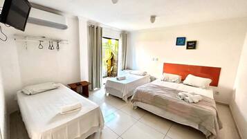 Minibar, free WiFi, bed sheets