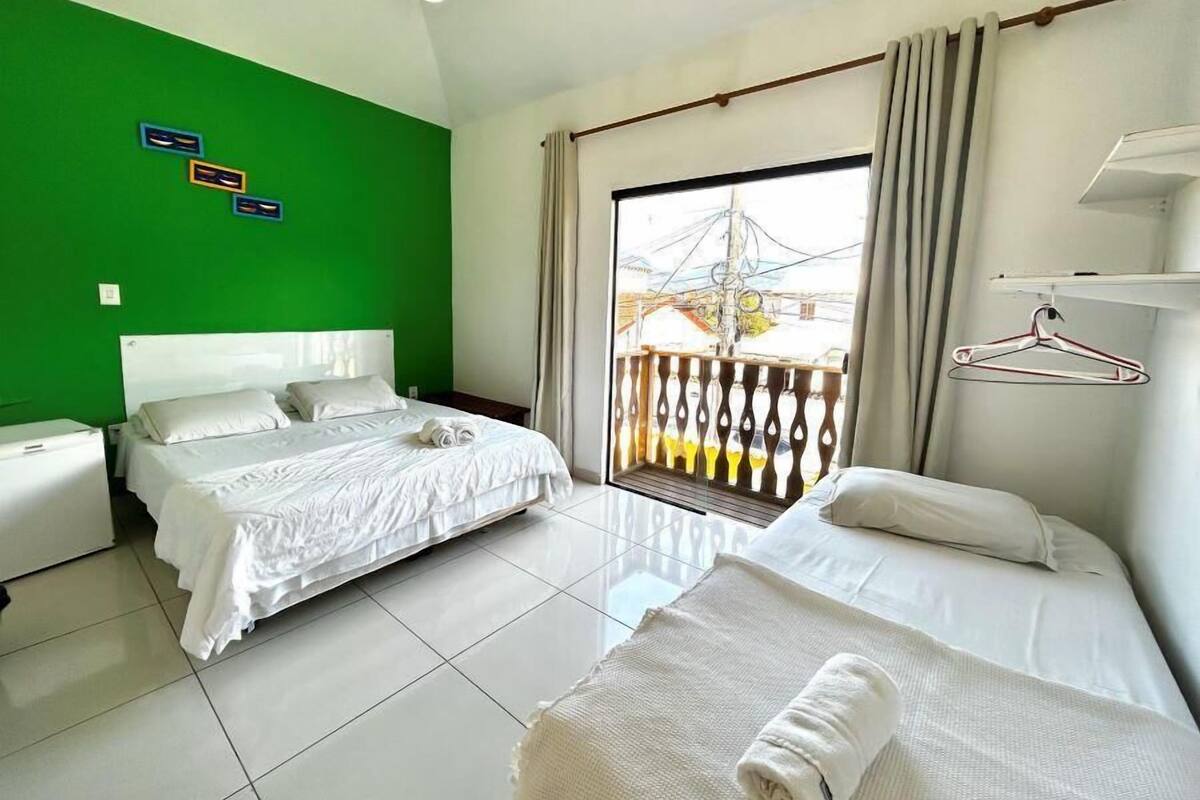 Minibar, WiFi (free), bed sheets