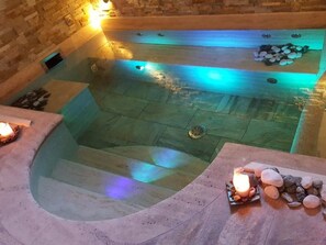 Bain à remous intérieur