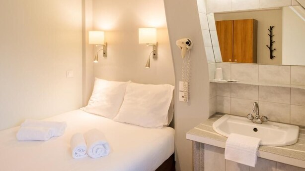 Unclassified image, 1 of 28, button - Hôtel Marignan (Paris)