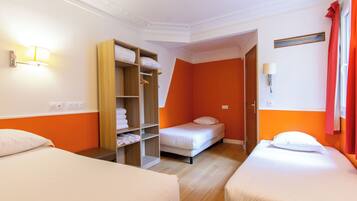Select Comfort-bedden, een bureau, gratis wifi, beddengoed