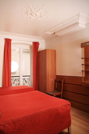 Quarto casal, banheiro privativo | Camas Select Comfort, escrivaninha, Wi-Fi de cortesia, roupa de cama