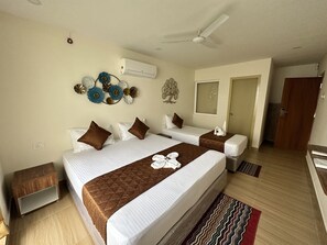 Family Room | Down comforters, individually decorated, individually furnished - Hotel Ramakrishna (Tirukalukundram)