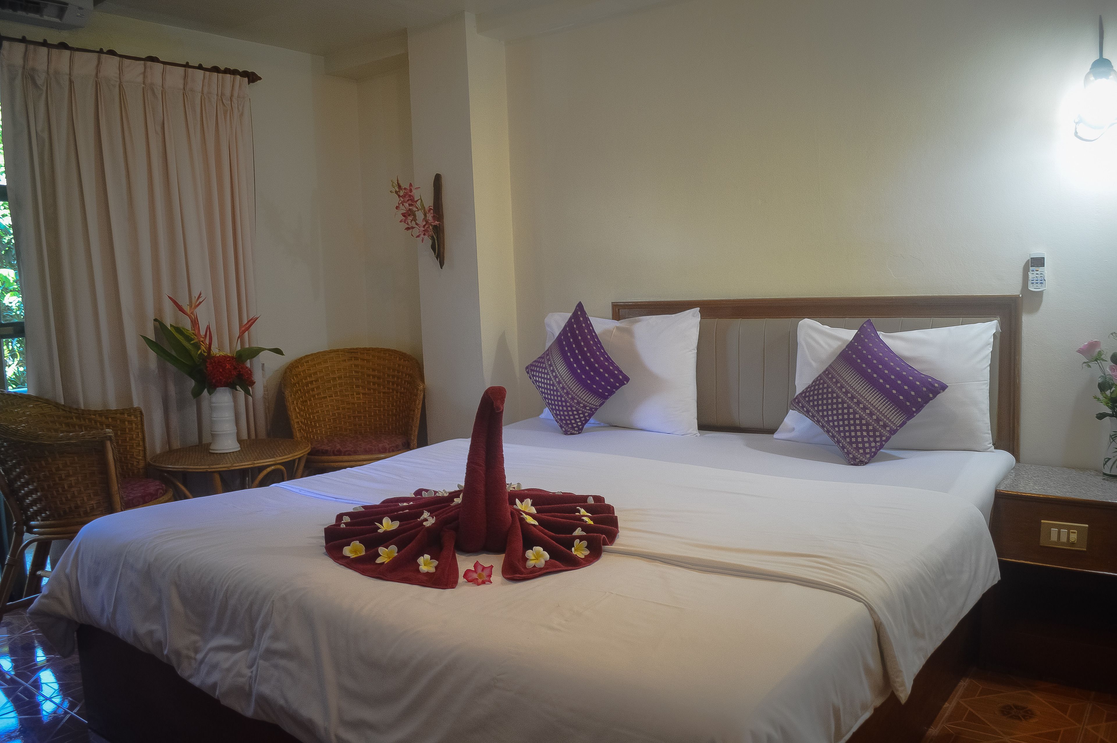 standard double room | minibar, in-room safe, desk, free wifi