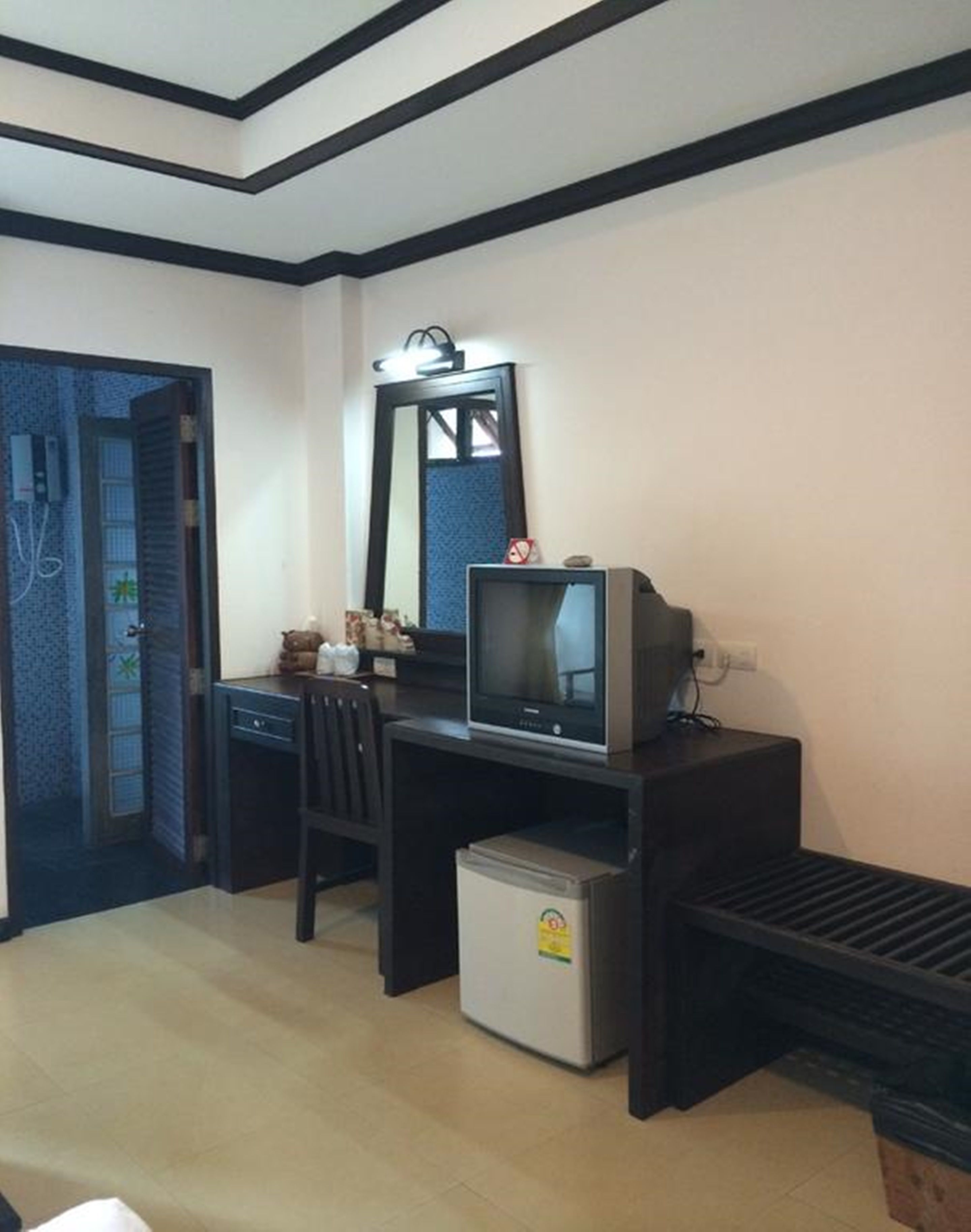 minibar, in-room safe, desk, rollaway beds