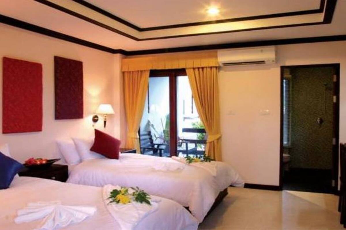 Minibar, in-room safe, desk, rollaway beds (surcharge)