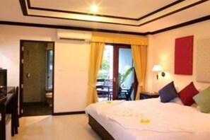 Minibar, in-room safe, desk, rollaway beds - Samui Seabreeze Place (Koh Samui)