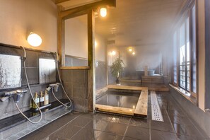 Public bath - Futarishizuka Hakuun (Takayama)